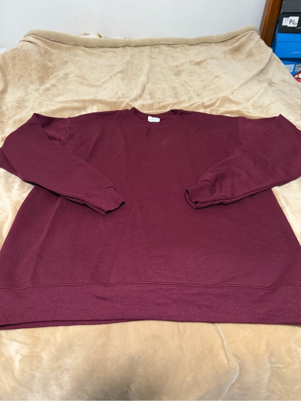 NWOT Hanes Fleece Crewneck Sweatshirt in Burgundy Men’s Medium
